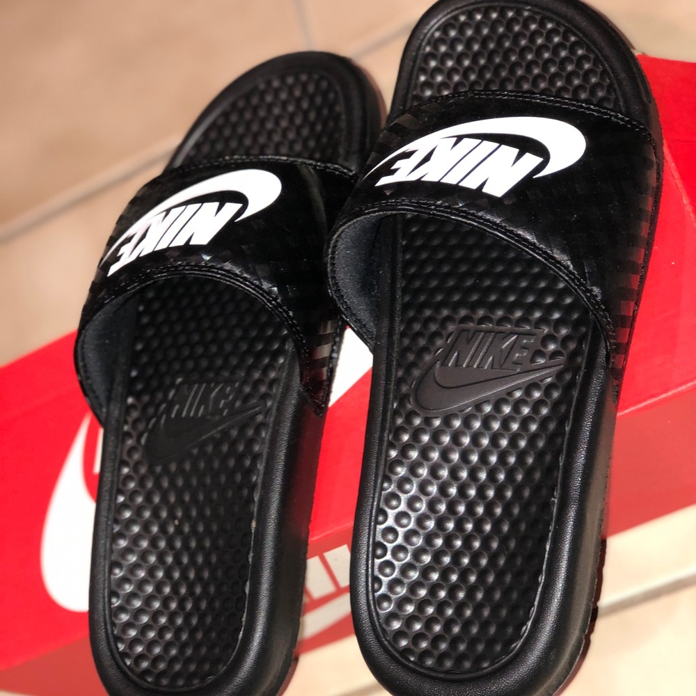Women’s Nike sandals